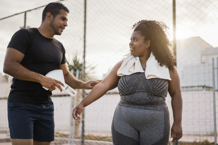 Read more about the article <strong>Exercícios físicos para o combate à obesidade: dicas práticas</strong> 
