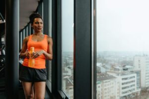 Read more about the article Treinar no condomínio vs. academia convencional: vantagens e desafios