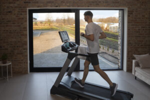 Read more about the article Como se preparar na academia para corrida de rua com força e esteira